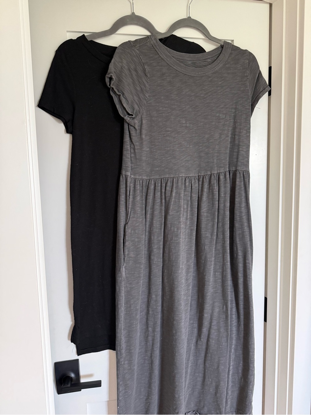 2 for 1: Casual Short Sleeve Maxi Dress Duo - Gray & Black